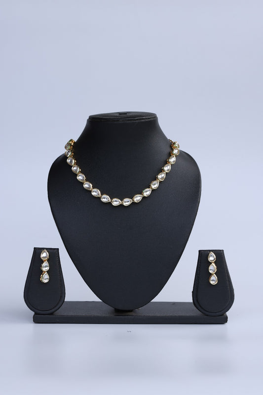 Single Kundan Polki Necklace.